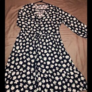 Daisy Old Navy Dress 💕
